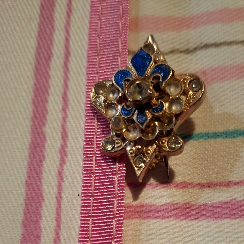 Vintage 50s or earlier Fleur de Lis Blue Enamel and Pearls Broche